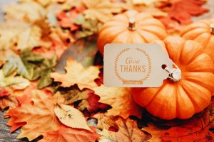 pumpkin with give thanks tag