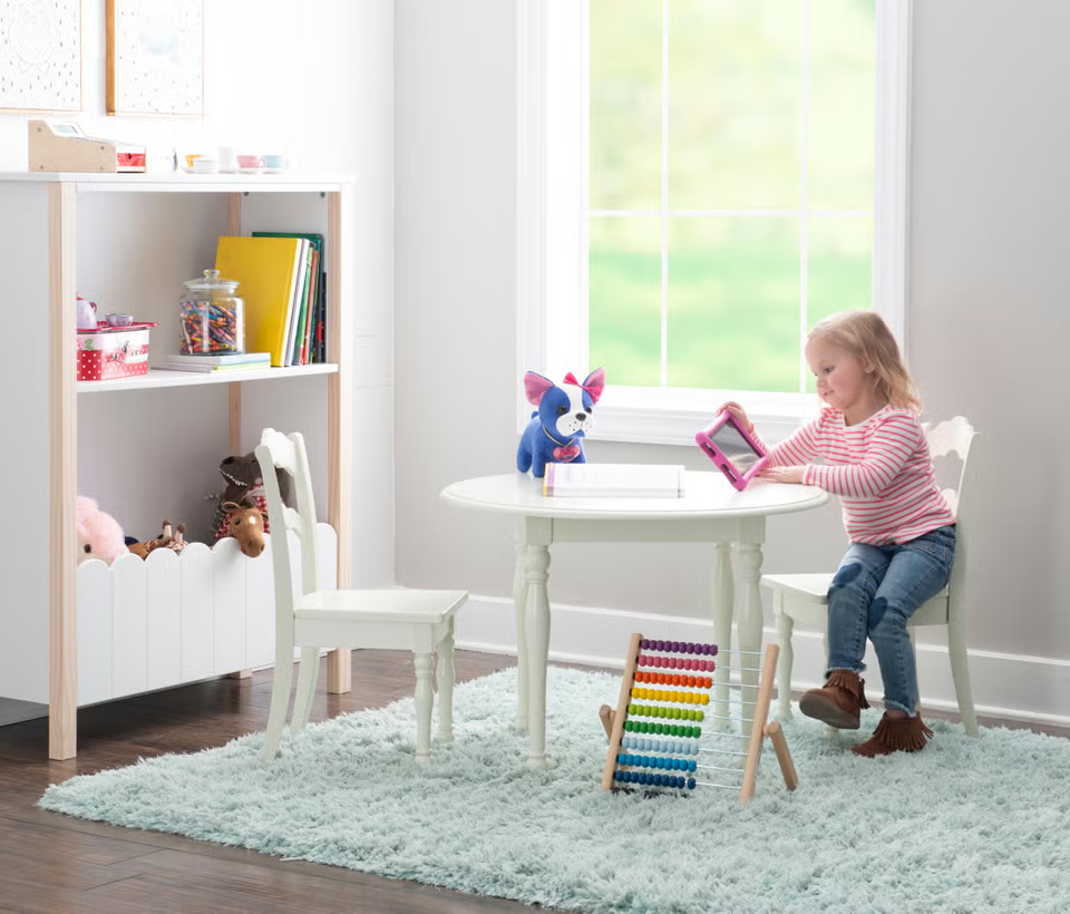 Linon Kids Table And 2 Chairs Set
